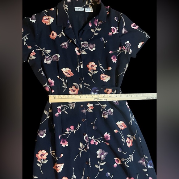 Floral Button Down and Tie Back, Black Dress - Picture 6 of 10